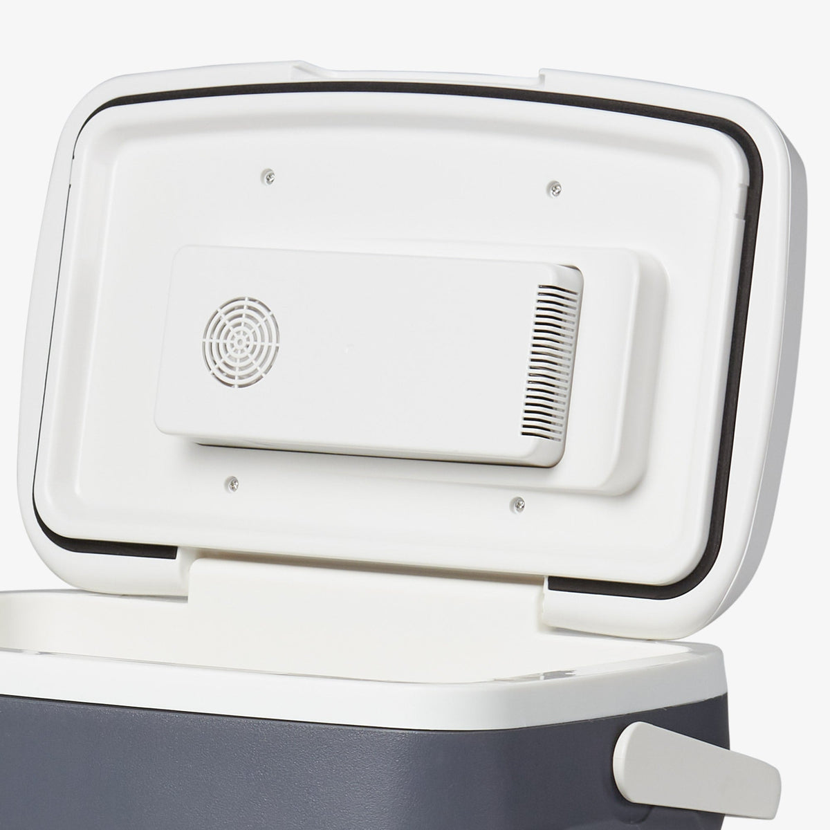 versatemptm-28-qt-portable-electric-cooler-b6 00040390_7.jpg